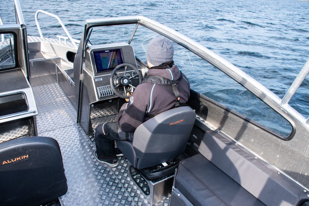 alukin-dp-650-simrad-gps